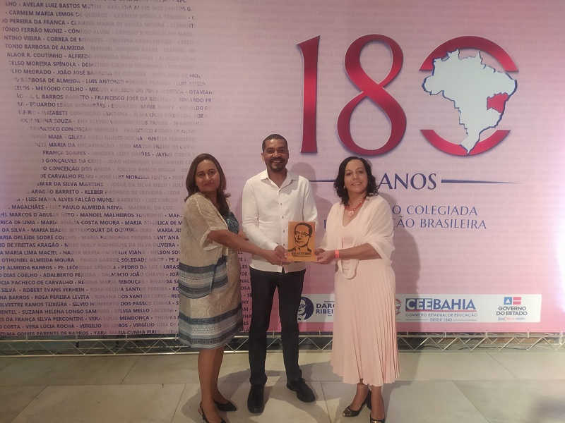 CONSELHO MUNICIPAL DE EDUCAÇÃO DE MACAÚBAS PARTICIPA DAS COMEMORAÇÕES DOS 180 ANOS DO CEE BAHIA